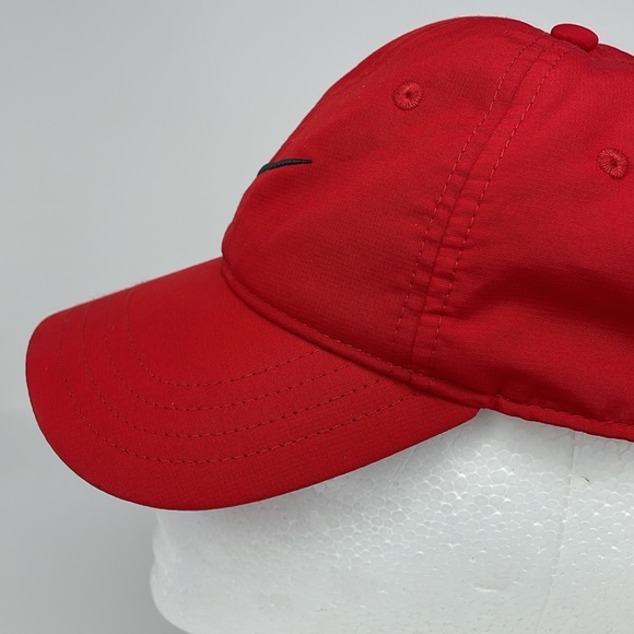 NWOT Nike Just Do It Dri-Fit Swoosh Baseball Hat Cap Youth KidsAge 4-7 Red Black - Picture 3 of 6